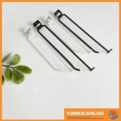 Cum se utilizează mai multe cârlige într-o singură componentă?